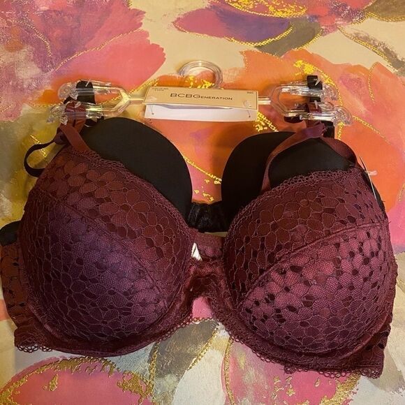 š„BCBāGenerationāWomenāsĀ satināandāLaceāDemiāBraāMultiple - Picture 6 of 6
